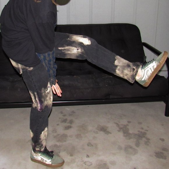 Bleached Out Jeans - Picture 2 of 3